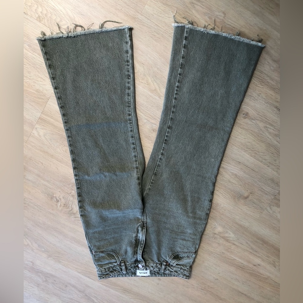 Rollas size 27 high rise crop bells